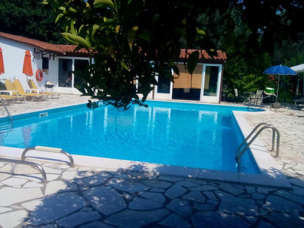Marketos Apartments Svoronata Exterior photo